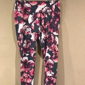 VSX Sport Victoria’s Secret Floral leggings